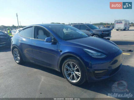 Тесла Model Y, объемом двигателя 0 л и пробегом 220 тыс. км за 16000 $, фото 1 на Automoto.ua