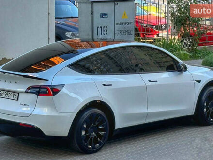 Тесла Model Y 2021 в Одессе на Automoto.ua Тесла Model Y, объемом двигателя 0 л и пробегом 68 тыс. км за 30000 $, фото 1 на Automoto.ua
