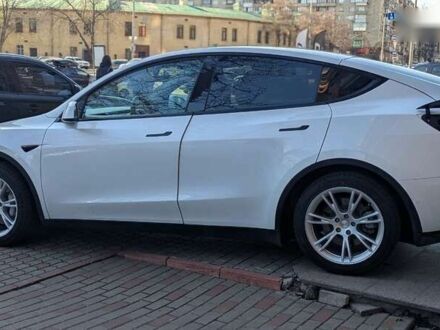 Тесла Model Y 2021 в Киеве на Automoto.ua Тесла Model Y, объемом двигателя 0 л и пробегом 129 тыс. км за 24205 $, фото 1 на Automoto.ua
