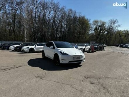 Тесла Model Y 2021 в Киеве на Automoto.ua Тесла Model Y, объемом двигателя 0 л и пробегом 4 тыс. км за 28500 $, фото 1 на Automoto.ua