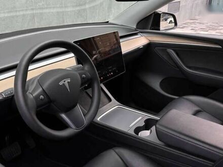 Тесла Model Y 2022 в Киеве на Automoto.ua Тесла Model Y, объемом двигателя 0 л и пробегом 40 тыс. км за 26500 $, фото 1 на Automoto.ua