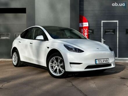 Тесла Model Y 2024 в Киеве на Automoto.ua Тесла Model Y, объемом двигателя 0 л и пробегом 22 тыс. км за 34999 $, фото 1 на Automoto.ua