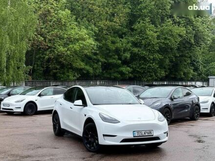 Тесла Model Y 2024 в Киеве на Automoto.ua Тесла Model Y, объемом двигателя 0 л и пробегом 2 тыс. км за 37999 $, фото 1 на Automoto.ua