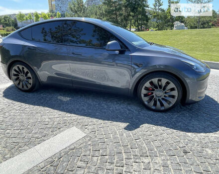 Серый Тесла Model Y, объемом двигателя 0 л и пробегом 15 тыс. км за 58999 $, фото 12 на Automoto.ua