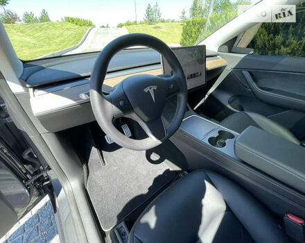 Серый Тесла Model Y, объемом двигателя 0 л и пробегом 15 тыс. км за 58999 $, фото 5 на Automoto.ua