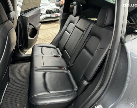 Серый Тесла Model Y, объемом двигателя 0 л и пробегом 98 тыс. км за 29490 $, фото 20 на Automoto.ua