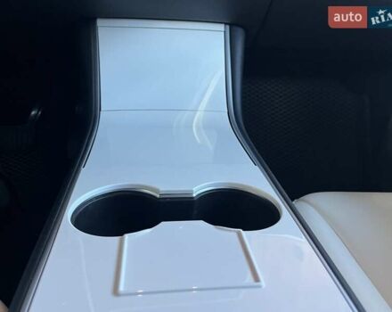 Серый Тесла Model Y, объемом двигателя 0 л и пробегом 81 тыс. км за 22099 $, фото 31 на Automoto.ua