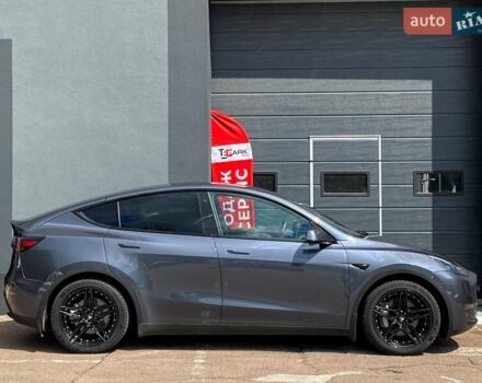 Серый Тесла Model Y, объемом двигателя 0 л и пробегом 123 тыс. км за 23999 $, фото 10 на Automoto.ua