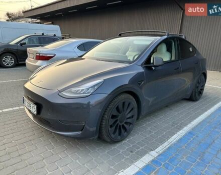 Серый Тесла Model Y, объемом двигателя 0 л и пробегом 51 тыс. км за 26000 $, фото 4 на Automoto.ua