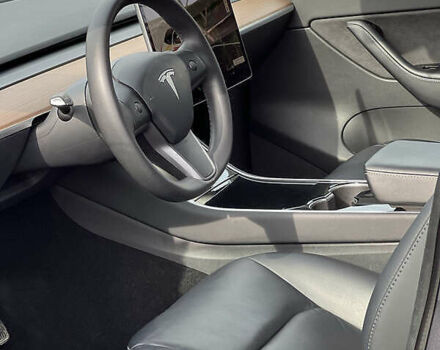Серый Тесла Model Y, объемом двигателя 0 л и пробегом 75 тыс. км за 18500 $, фото 9 на Automoto.ua