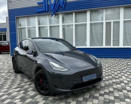 Серый Тесла Model Y, объемом двигателя 0 л и пробегом 77 тыс. км за 30555 $, фото 29 на Automoto.ua