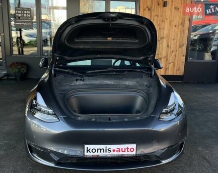 Серый Тесла Model Y, объемом двигателя 0 л и пробегом 81 тыс. км за 22099 $, фото 43 на Automoto.ua