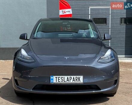Серый Тесла Model Y, объемом двигателя 0 л и пробегом 123 тыс. км за 23999 $, фото 2 на Automoto.ua