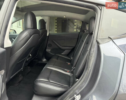 Серый Тесла Model Y, объемом двигателя 0 л и пробегом 170 тыс. км за 19500 $, фото 31 на Automoto.ua