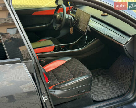 Серый Тесла Model Y, объемом двигателя 0 л и пробегом 100 тыс. км за 23000 $, фото 21 на Automoto.ua