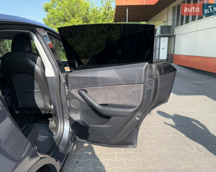 Серый Тесла Model Y, объемом двигателя 0 л и пробегом 104 тыс. км за 22500 $, фото 21 на Automoto.ua