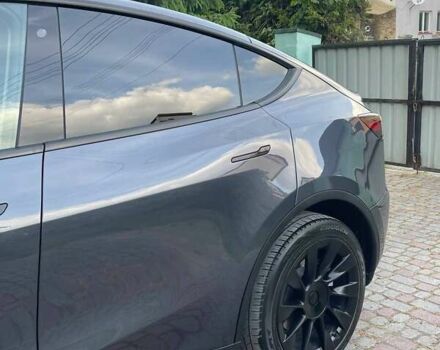Серый Тесла Model Y, объемом двигателя 0 л и пробегом 83 тыс. км за 21499 $, фото 4 на Automoto.ua