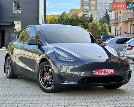 Серый Тесла Model Y, объемом двигателя 0 л и пробегом 100 тыс. км за 23000 $, фото 1 на Automoto.ua