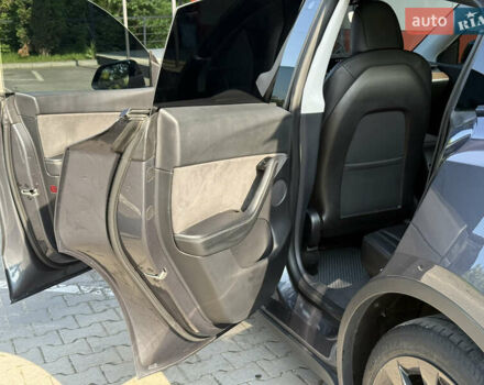 Серый Тесла Model Y, объемом двигателя 0 л и пробегом 104 тыс. км за 22500 $, фото 39 на Automoto.ua