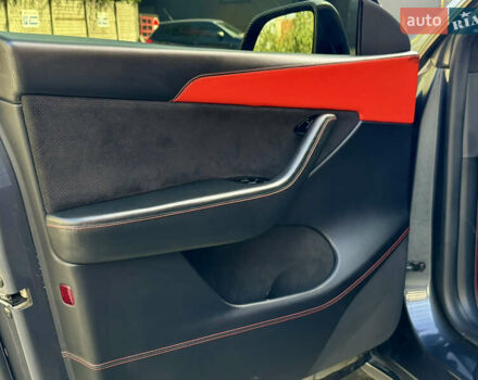 Серый Тесла Model Y, объемом двигателя 0 л и пробегом 100 тыс. км за 23000 $, фото 24 на Automoto.ua