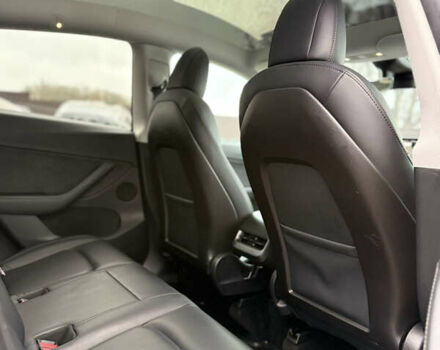 Сірий Тесла Model Y, об'ємом двигуна 0 л та пробігом 107 тис. км за 23500 $, фото 27 на Automoto.ua