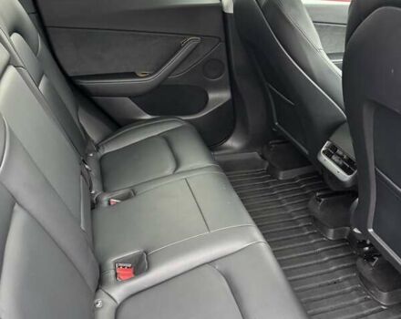 Серый Тесла Model Y, объемом двигателя 0 л и пробегом 63 тыс. км за 23900 $, фото 10 на Automoto.ua