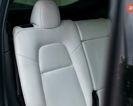 Сірий Тесла Model Y, об'ємом двигуна 0 л та пробігом 75 тис. км за 26499 $, фото 28 на Automoto.ua