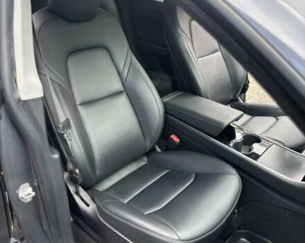 Серый Тесла Model Y, объемом двигателя 0 л и пробегом 92 тыс. км за 23500 $, фото 14 на Automoto.ua