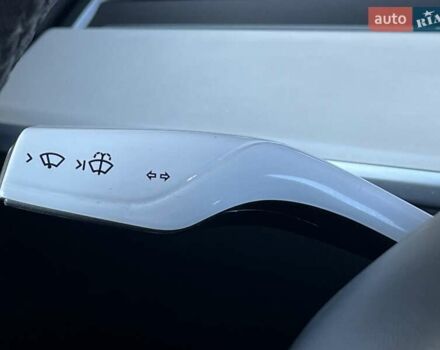 Серый Тесла Model Y, объемом двигателя 0 л и пробегом 81 тыс. км за 22099 $, фото 27 на Automoto.ua