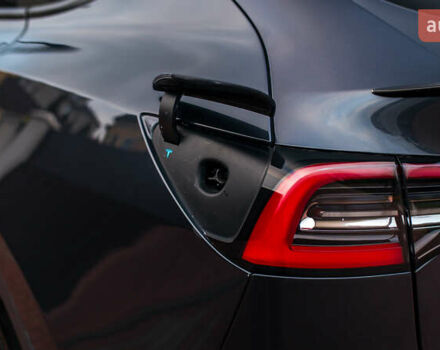 Сірий Тесла Model Y, об'ємом двигуна 0 л та пробігом 75 тис. км за 26499 $, фото 22 на Automoto.ua