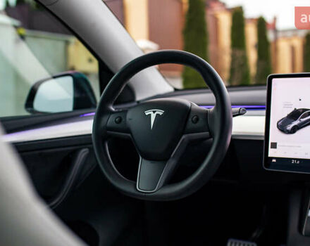 Сірий Тесла Model Y, об'ємом двигуна 0 л та пробігом 75 тис. км за 26499 $, фото 32 на Automoto.ua
