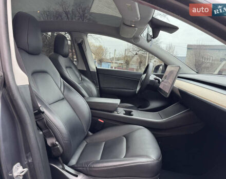 Серый Тесла Model Y, объемом двигателя 0 л и пробегом 170 тыс. км за 19500 $, фото 26 на Automoto.ua