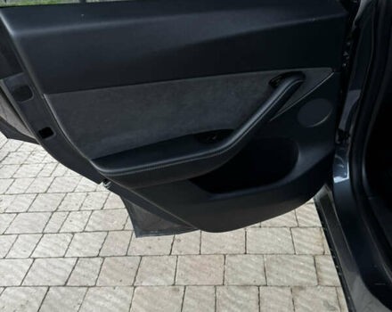 Серый Тесла Model Y, объемом двигателя 0 л и пробегом 94 тыс. км за 23000 $, фото 7 на Automoto.ua