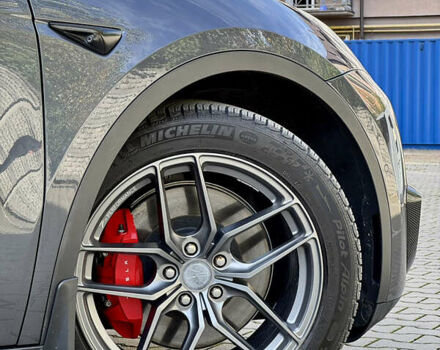 Серый Тесла Model Y, объемом двигателя 0 л и пробегом 100 тыс. км за 23000 $, фото 7 на Automoto.ua