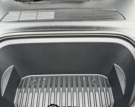 Серый Тесла Model Y, объемом двигателя 0 л и пробегом 63 тыс. км за 23900 $, фото 7 на Automoto.ua