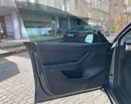 Сірий Тесла Model Y, об'ємом двигуна 0 л та пробігом 35 тис. км за 37990 $, фото 17 на Automoto.ua