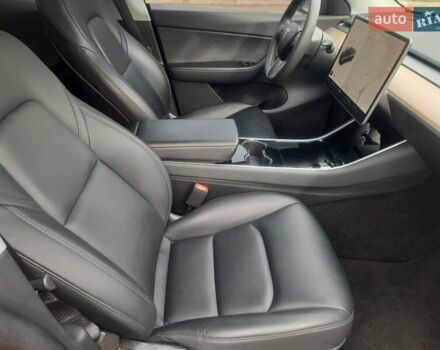 Серый Тесла Model Y, объемом двигателя 0 л и пробегом 48 тыс. км за 24900 $, фото 43 на Automoto.ua