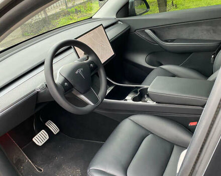 Серый Тесла Model Y, объемом двигателя 0 л и пробегом 90 тыс. км за 30000 $, фото 6 на Automoto.ua