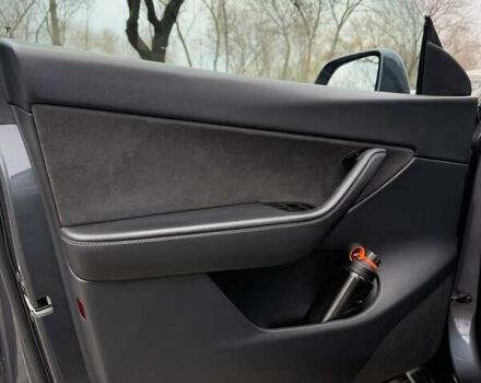 Серый Тесла Model Y, объемом двигателя 0 л и пробегом 45 тыс. км за 28000 $, фото 16 на Automoto.ua