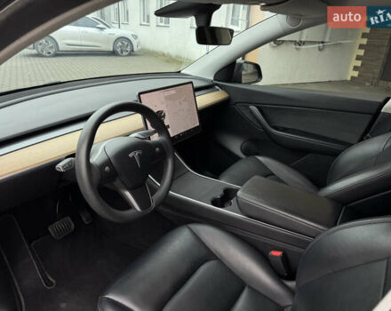 Серый Тесла Model Y, объемом двигателя 0 л и пробегом 170 тыс. км за 19500 $, фото 19 на Automoto.ua