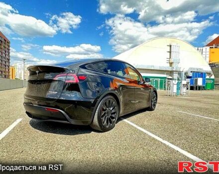 Серый Тесла Model Y, объемом двигателя 0.38 л и пробегом 67 тыс. км за 20000 $, фото 2 на Automoto.ua