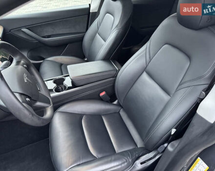 Серый Тесла Model Y, объемом двигателя 0 л и пробегом 128 тыс. км за 20300 $, фото 8 на Automoto.ua