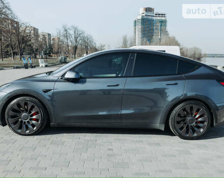 Серый Тесла Model Y, объемом двигателя 0 л и пробегом 52 тыс. км за 28200 $, фото 4 на Automoto.ua