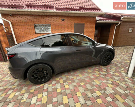 Серый Тесла Model Y, объемом двигателя 0 л и пробегом 41 тыс. км за 28500 $, фото 2 на Automoto.ua