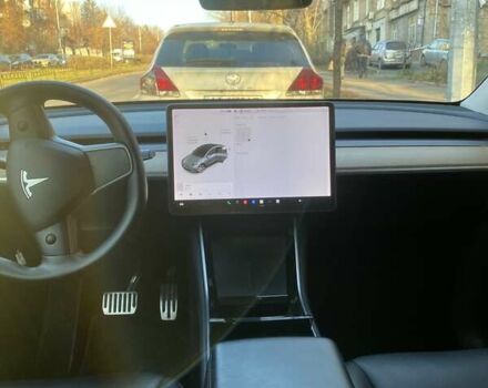 Серый Тесла Model Y, объемом двигателя 0 л и пробегом 193 тыс. км за 22500 $, фото 2 на Automoto.ua