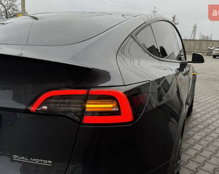 Серый Тесла Model Y, объемом двигателя 0 л и пробегом 138 тыс. км за 20200 $, фото 41 на Automoto.ua
