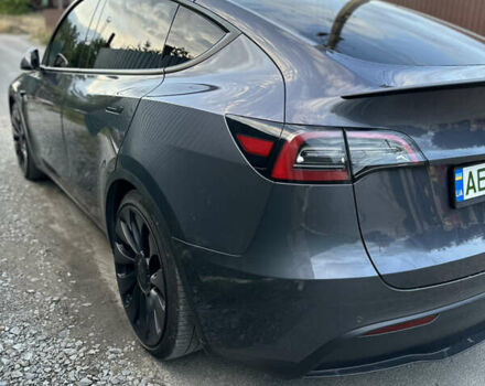 Серый Тесла Model Y, объемом двигателя 0 л и пробегом 58 тыс. км за 29999 $, фото 17 на Automoto.ua