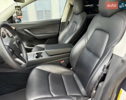 Серый Тесла Model Y, объемом двигателя 0 л и пробегом 42 тыс. км за 29900 $, фото 16 на Automoto.ua