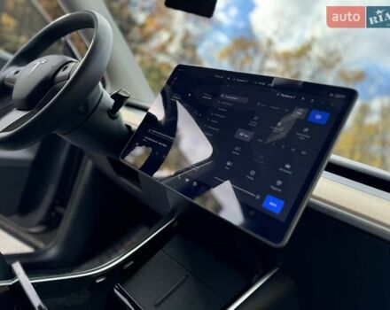 Серый Тесла Model Y, объемом двигателя 0 л и пробегом 211 тыс. км за 18950 $, фото 53 на Automoto.ua