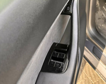 Тесла Model Y 2021 в Львове на Automoto.ua Серый Тесла Model Y, объемом двигателя 0 л и пробегом 135 тыс. км за 19300 $, фото 22 на Automoto.ua